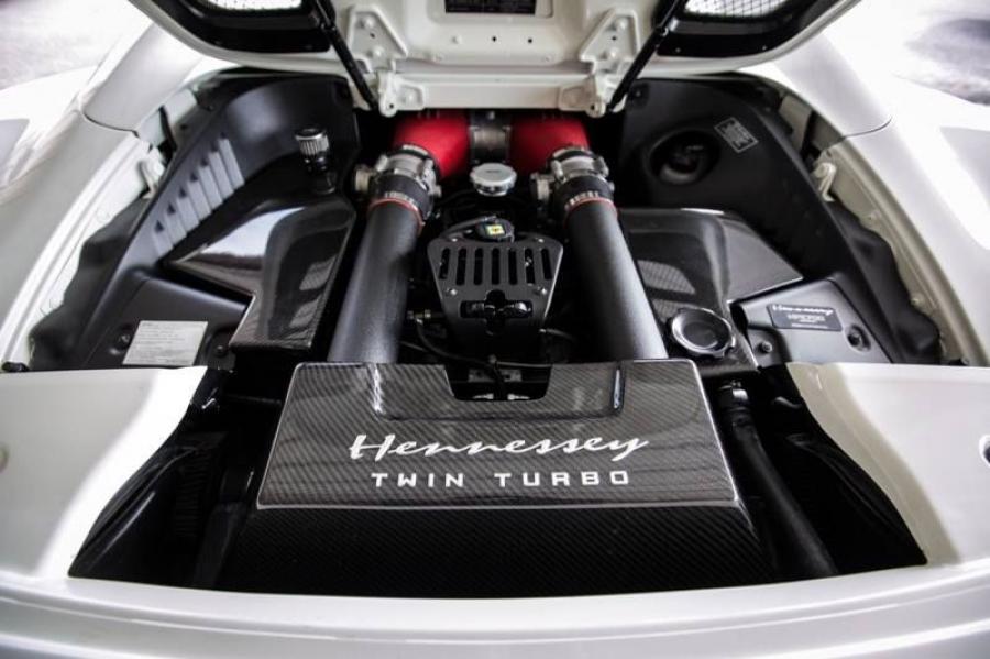 Моторный отсек Ferrari 458 Italia HPE700 by Hennessey 2014 года  (фото 6 из 8)
